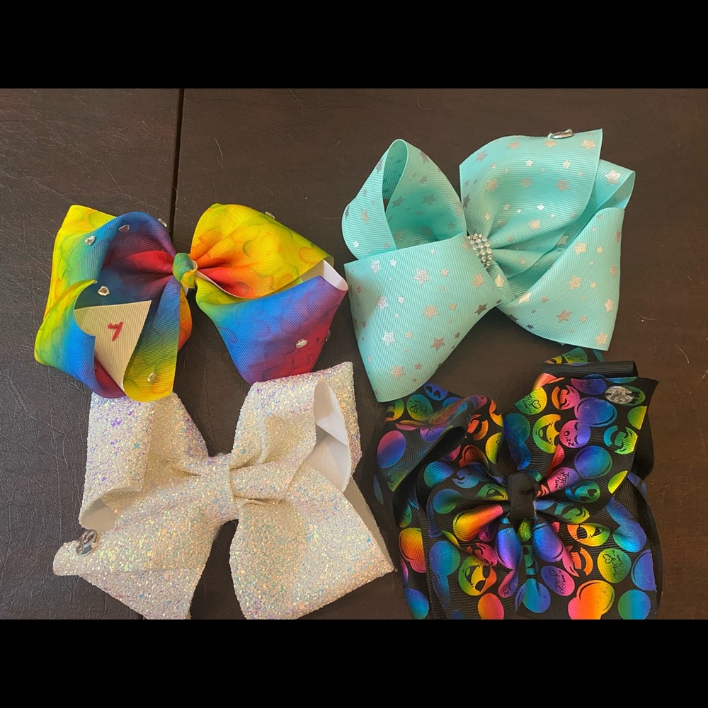 Jojo bows